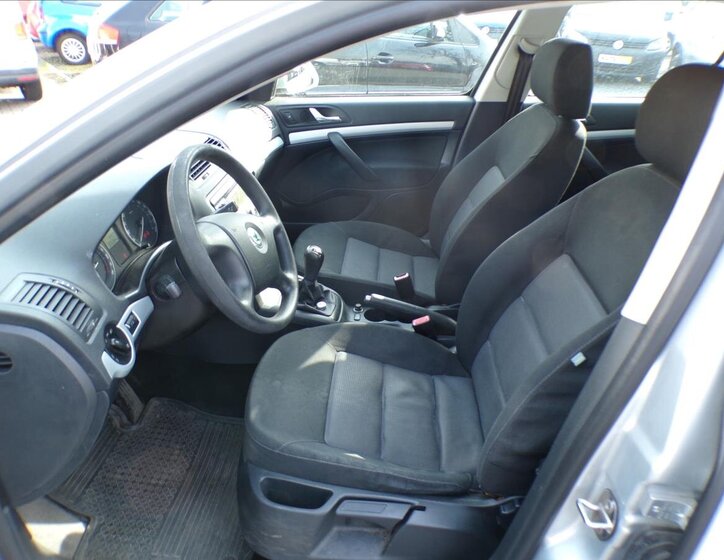 Škoda Octavia Sedan / Limuzína 1,8 l 118 kw