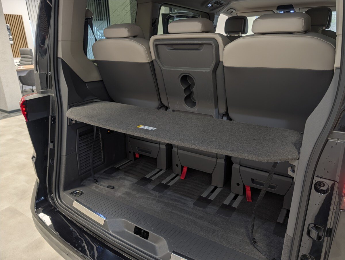 Volkswagen Multivan VAN / Minibus 1,5 l 130 kw