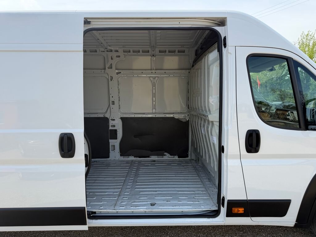 Opel Movano Skříň 2,2 l 121 kw