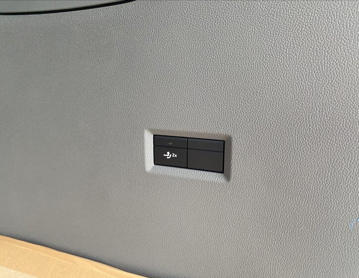 Volkswagen Caravelle VAN-Minibus 2,0 l 125 kw