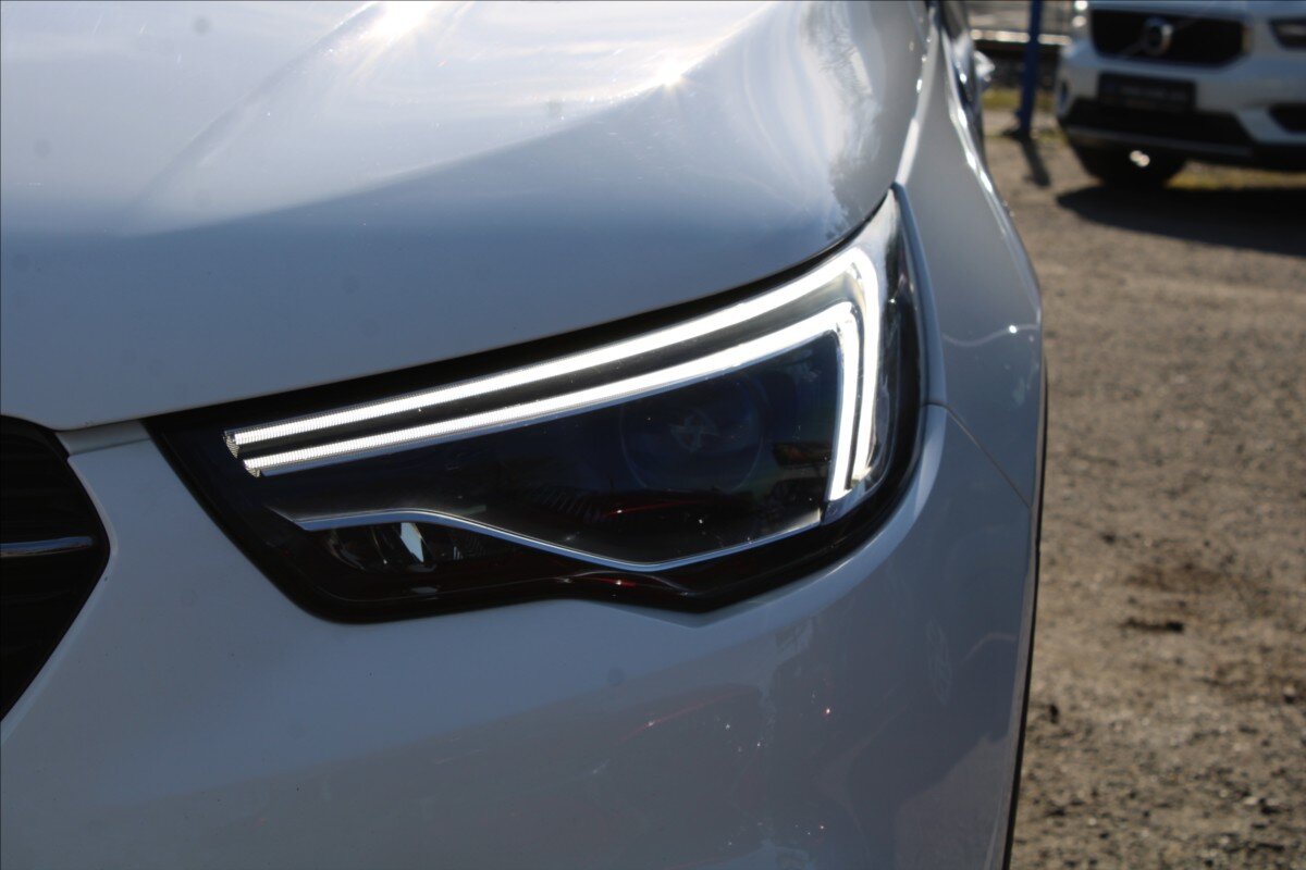 Opel Grandland X SUV / Terénní 1,5 l 96 kw