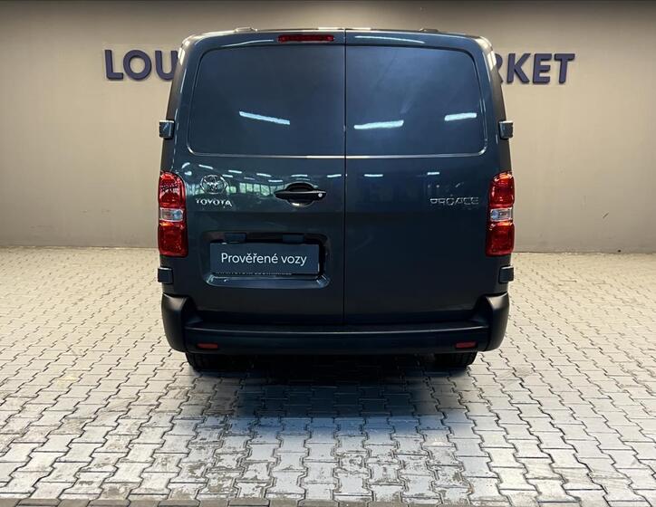 Toyota ProAce 13