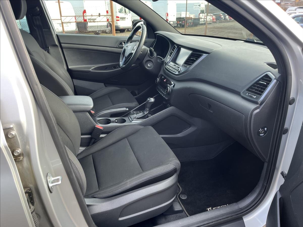 Hyundai Tucson SUV 2,0 l 100 kw
