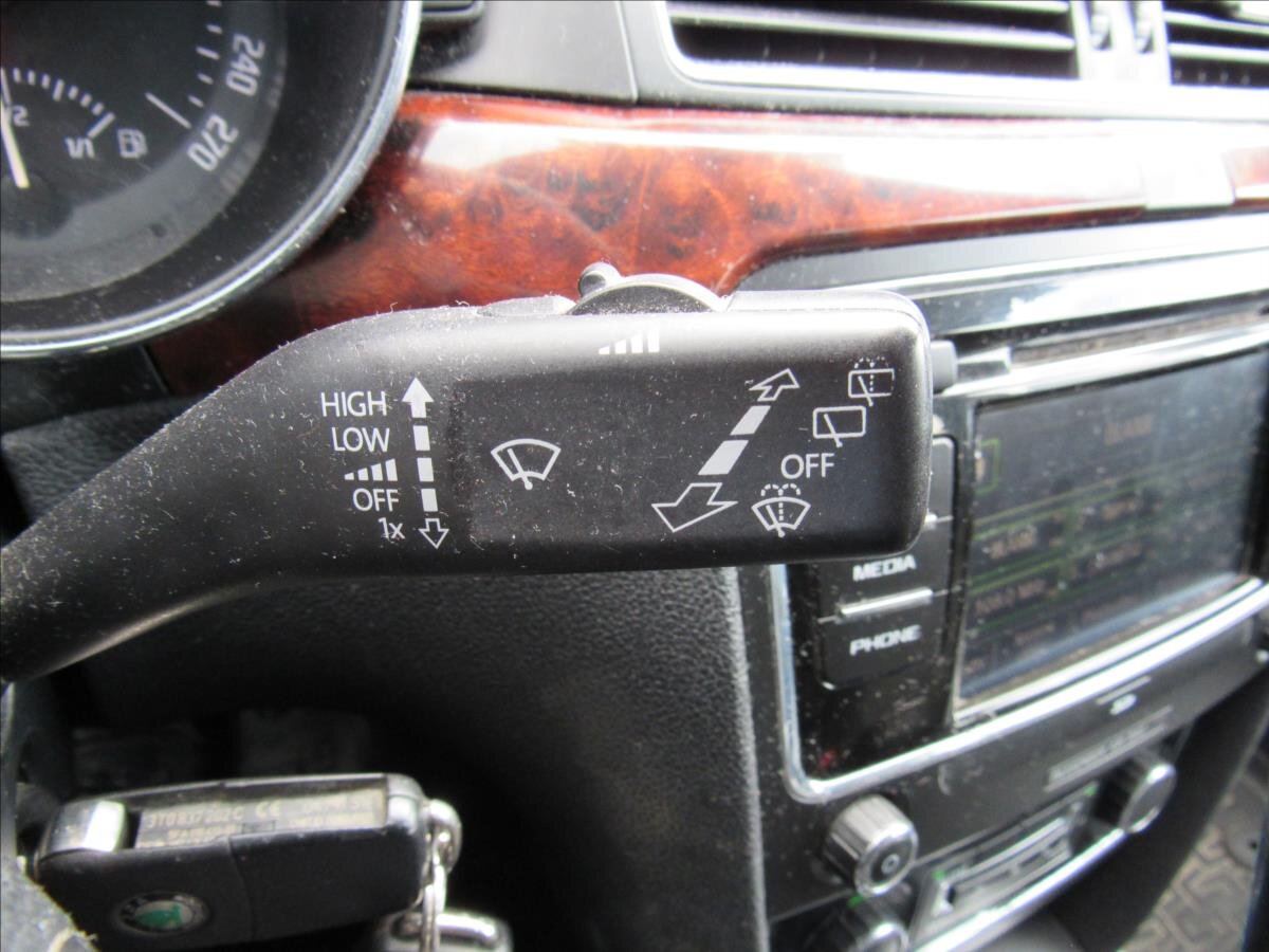 Škoda Superb Kombi 1,9 l 77 kw