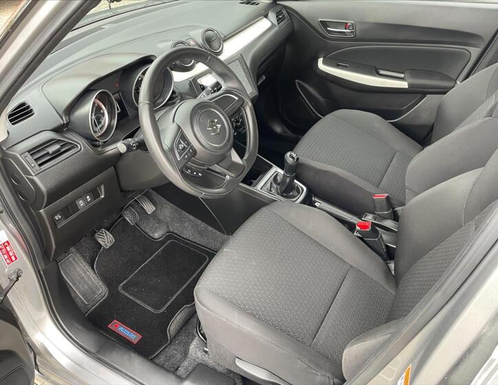 Suzuki Swift 13