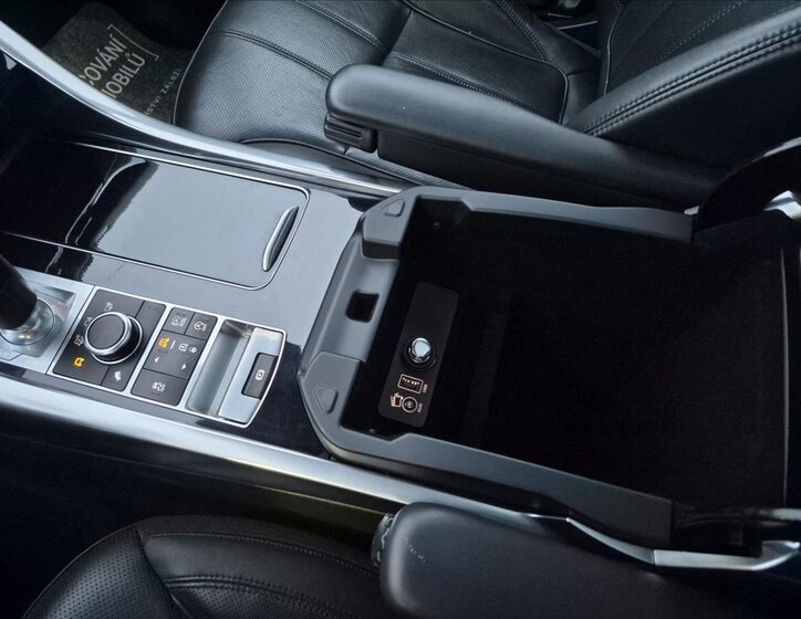 Land Rover Range Rover Sport 40