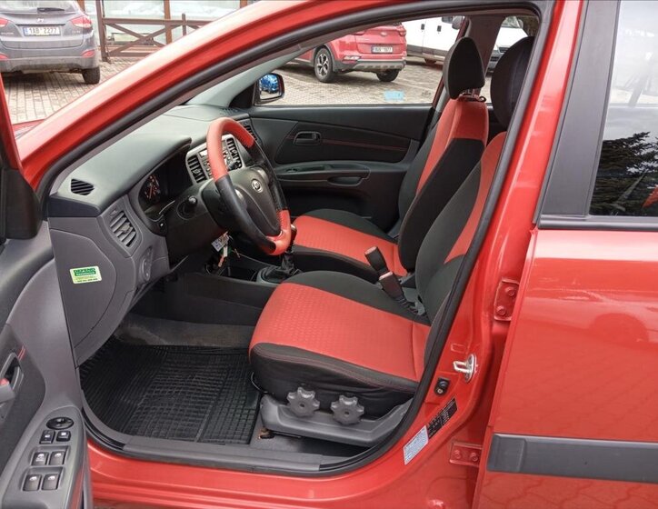 KIA Rio Hatchback 1,4 l 71 kw