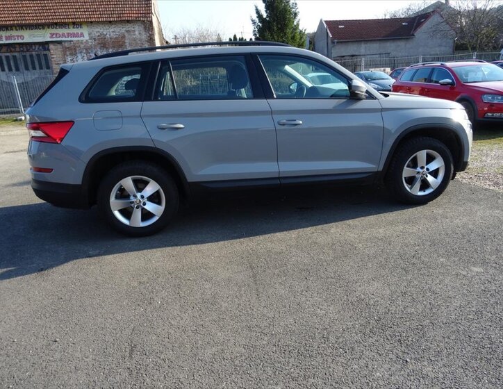 Škoda Kodiaq SUV / Terénní 1,5 l 110 kw