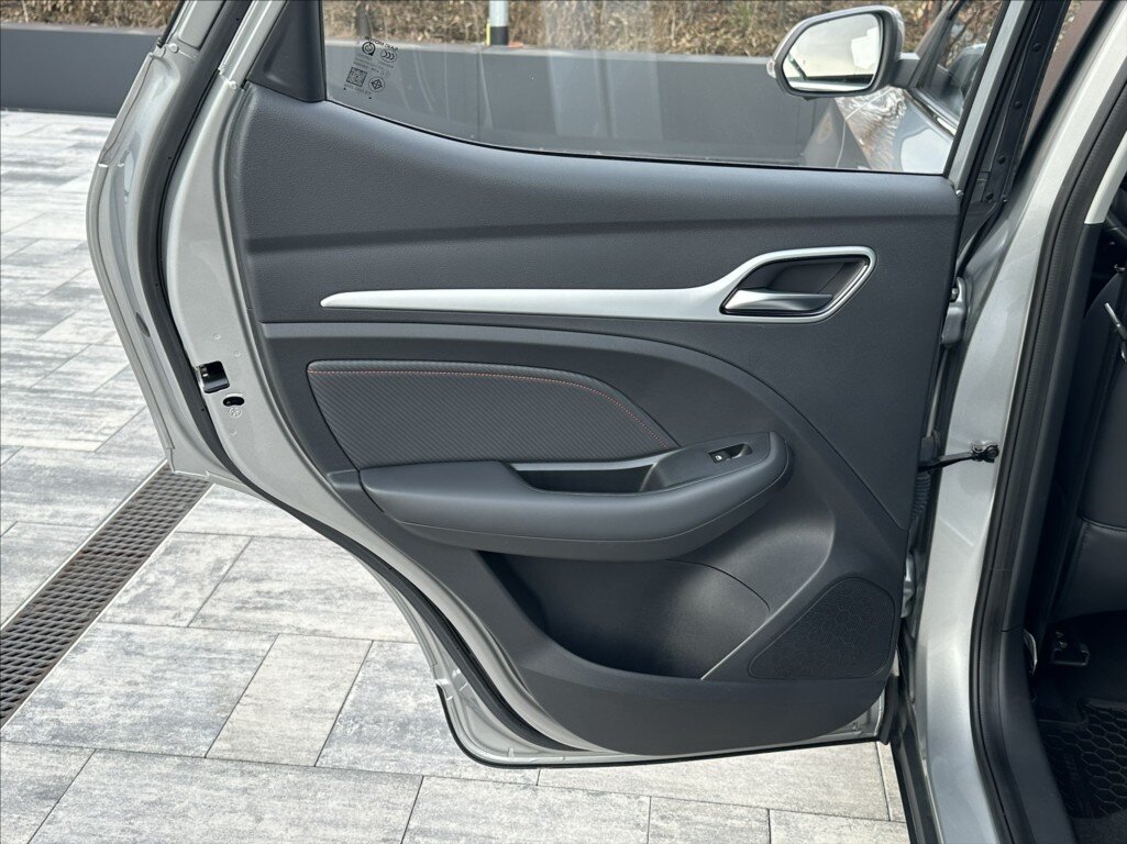 MG ZS SUV / Terénní 999,0 82 kw