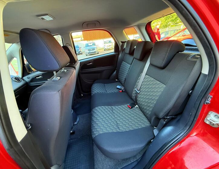 Suzuki SX4 10