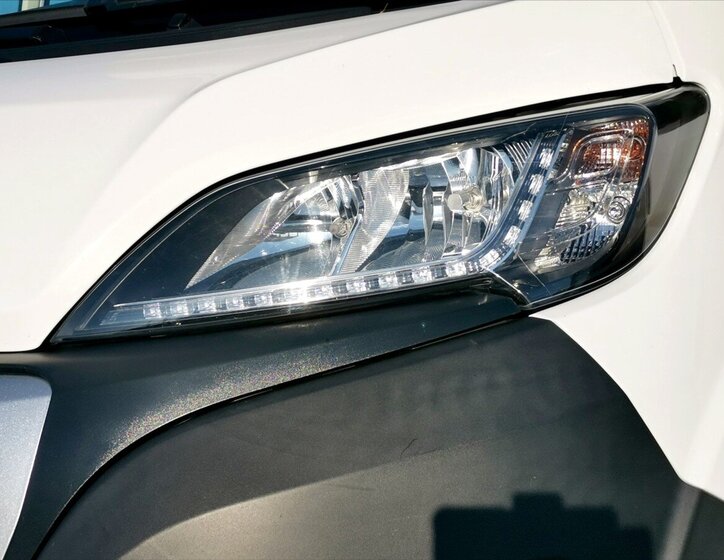 Peugeot Boxer Valník 2,2 l 121 kw