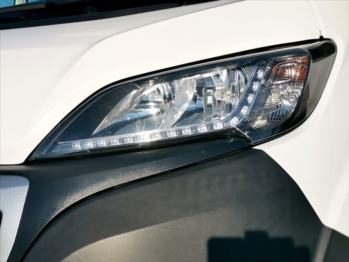 Peugeot Boxer Valník 2,2 l 121 kw