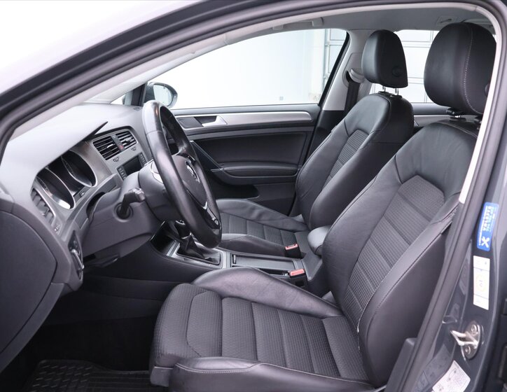 Volkswagen Golf Kombi 1,6 l 81 kw