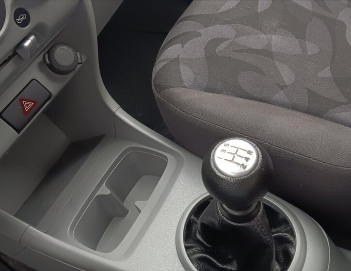Suzuki Alto Hatchback 996,0 50 kw