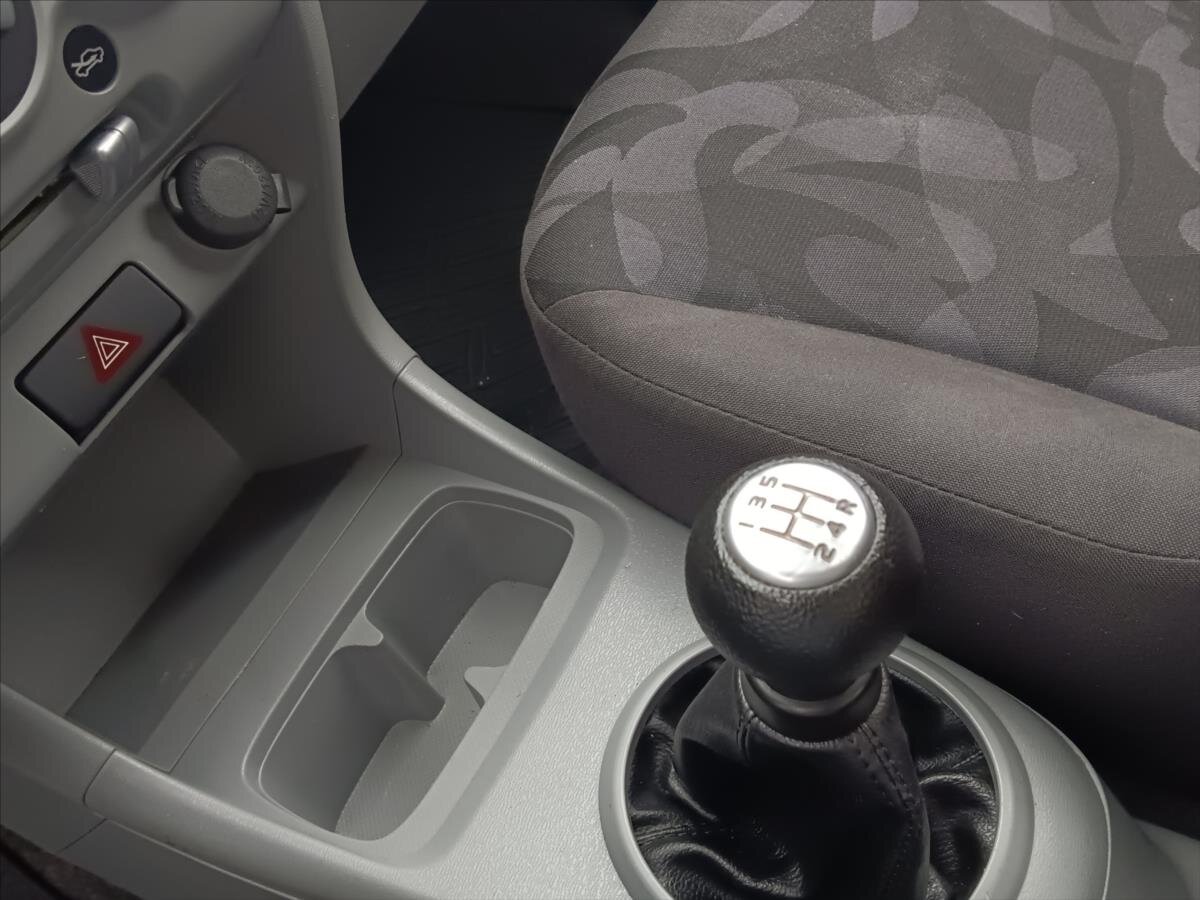 Suzuki Alto Hatchback 996,0 50 kw