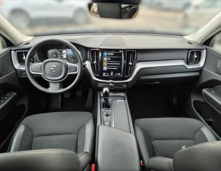 Volvo XC60 SUV / Terénní 2,0 l 110 kw