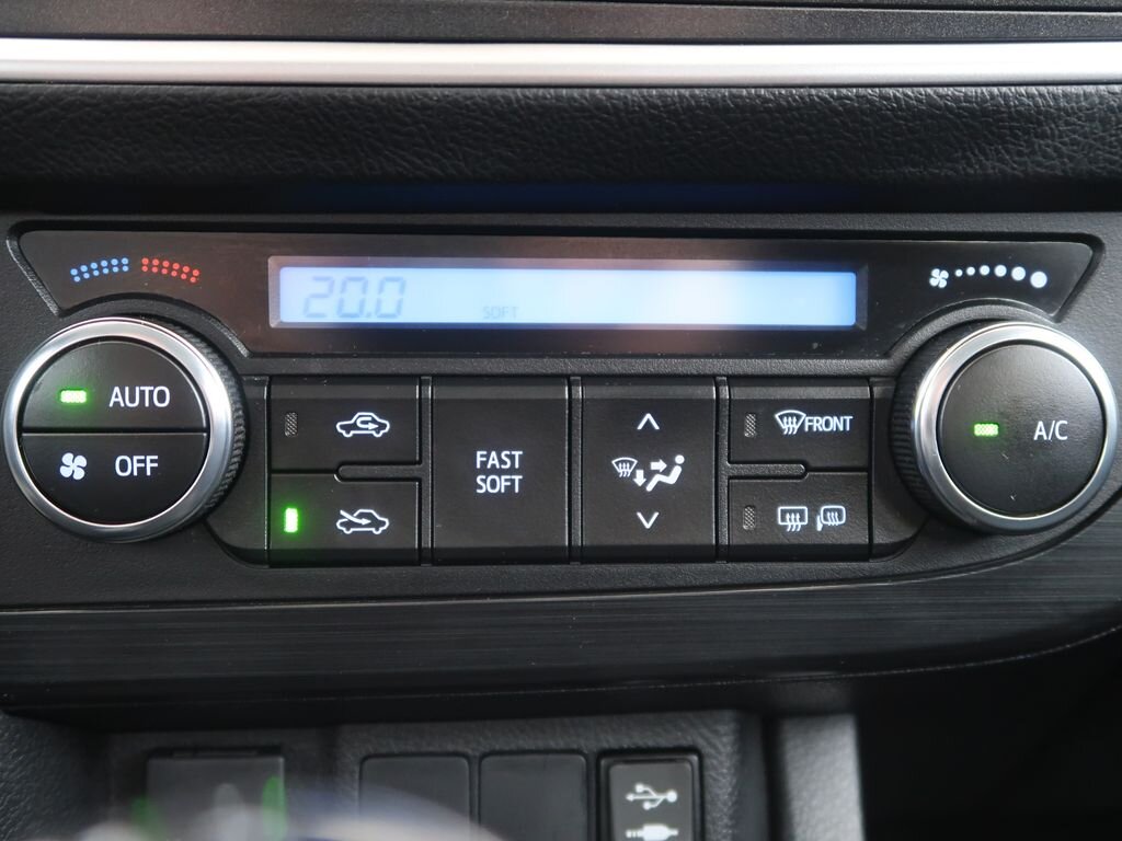 Toyota Auris Kombi 1,6 l 97 kw