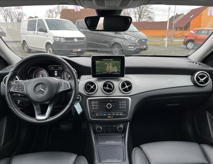 Mercedes-Benz GLA Hatchback 1,6 l 115 kw