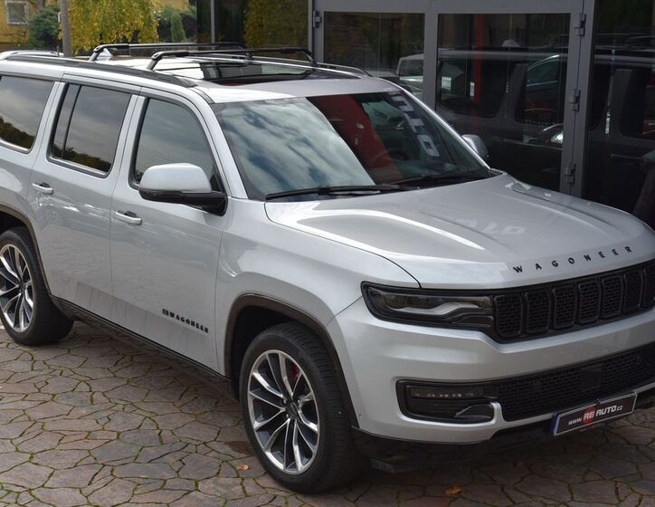 Jeep Wagoneer 1