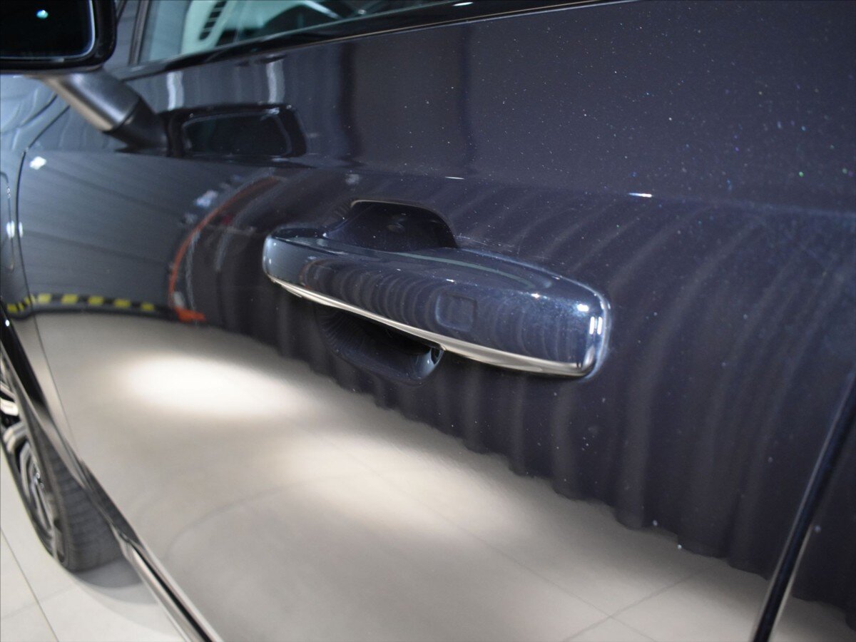 Volvo XC90 SUV / Terénní 2,0 l 228 kw