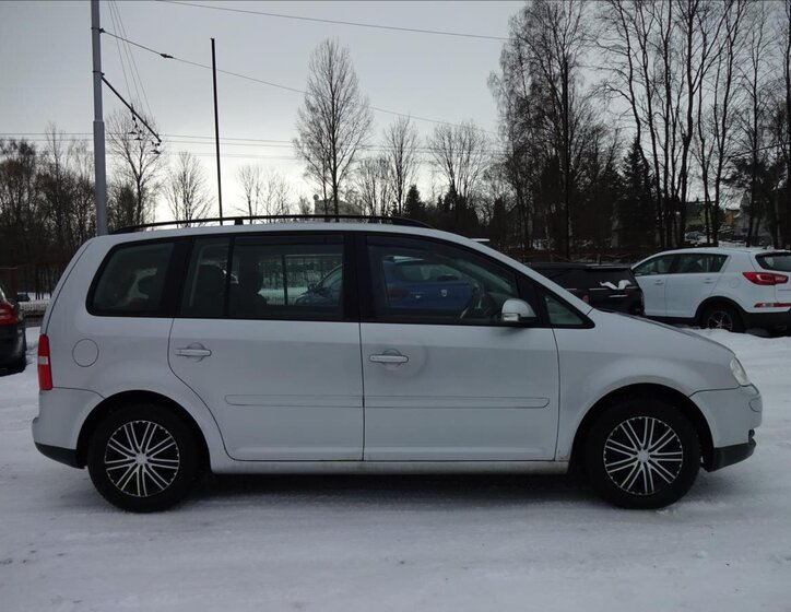 Volkswagen Touran Kombi 1,9 l 77 kw
