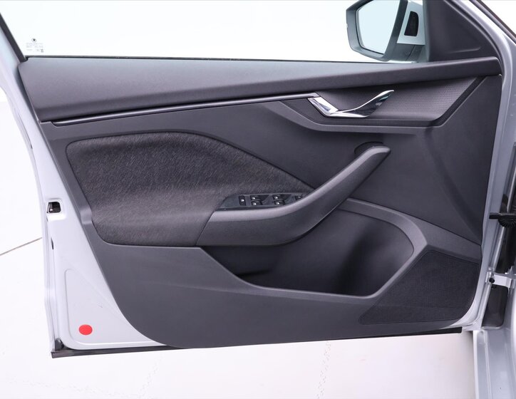 Škoda Scala Hatchback 1,5 l 110 kw