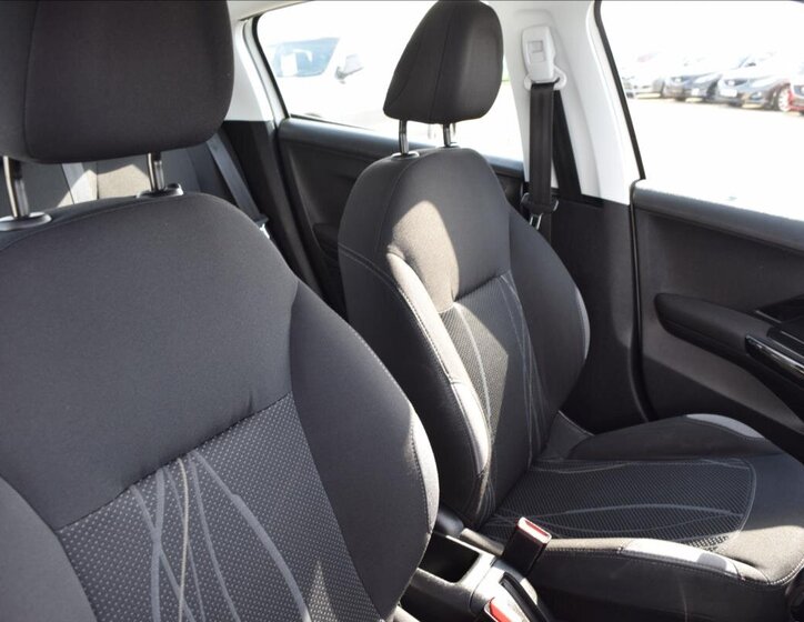 Peugeot 208 Hatchback 1,4 l 50 kw
