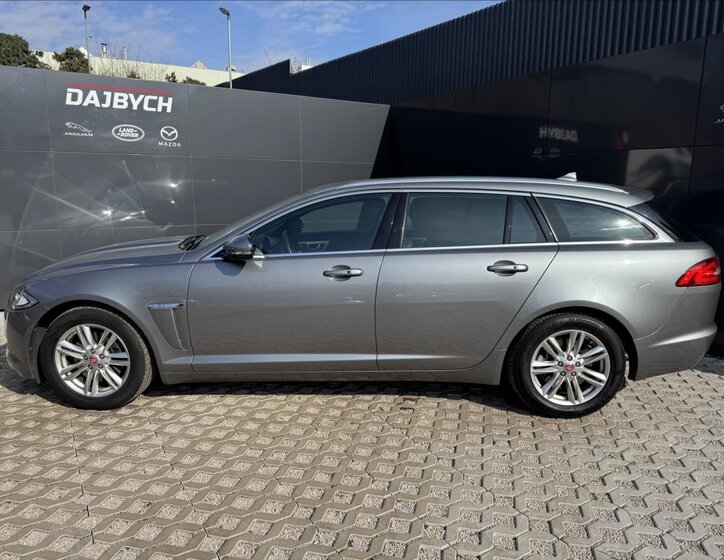 Jaguar XF Kombi 2,2 l 120 kw