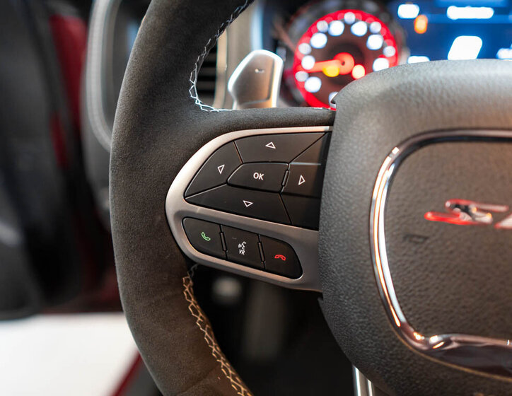 Dodge Charger Sedan / Limuzína 6,2 l 527 kw