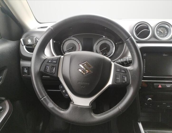 Suzuki Vitara 11