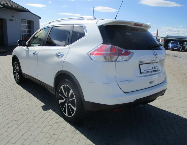 Nissan X-Trail SUV / Terénní 1,6 l 96 kw