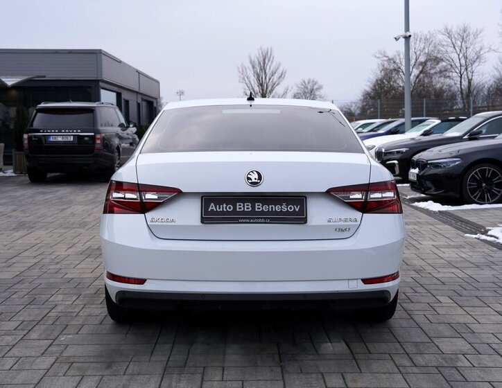 Škoda Superb Sedan 2,0 l 140 kw