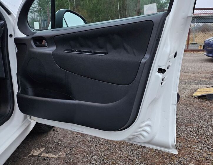 Peugeot 207 Hatchback 1,4 l 50 kw