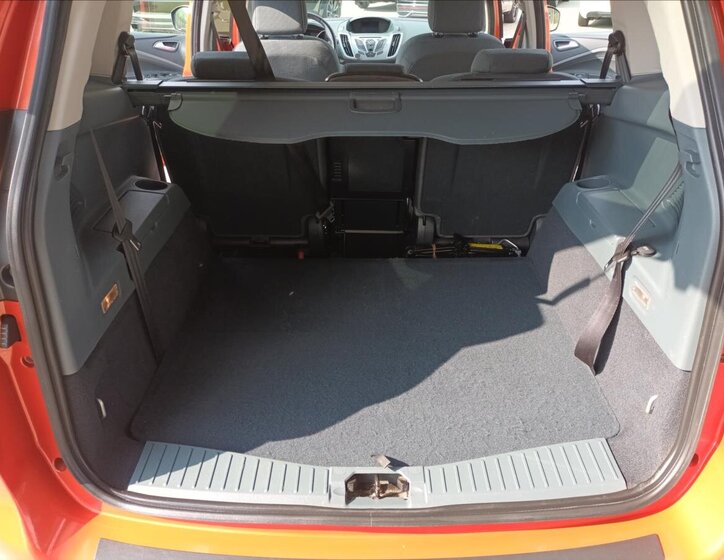 Ford Grand C-MAX MPV 2,0 l 103 kw