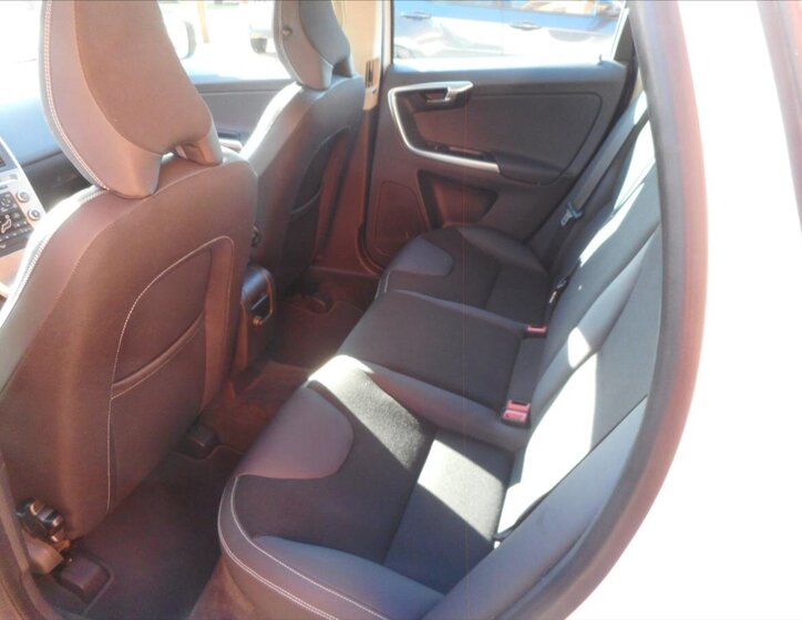 Volvo XC60 SUV / Terénní 2,4 l 120 kw