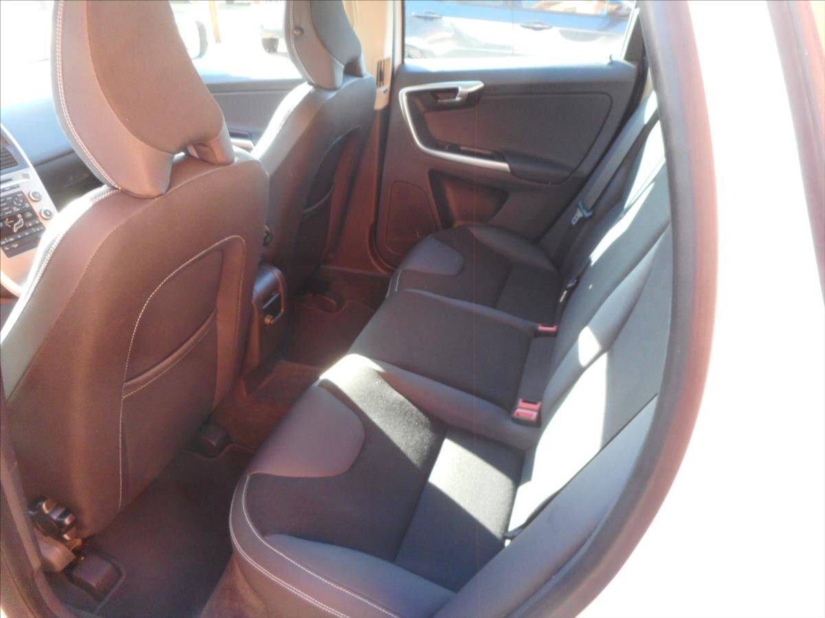 Volvo XC60 SUV / Terénní 2,4 l 120 kw