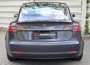 Tesla Model 3 Sedan / Limuzína 0,0 208 kw