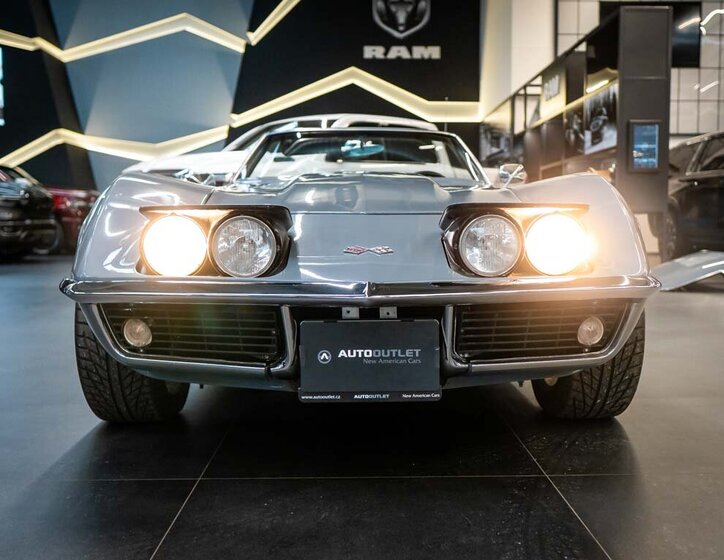 Chevrolet Corvette 24