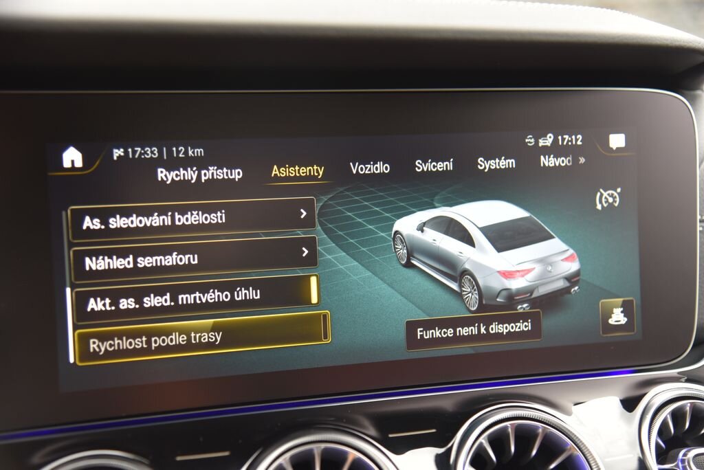 Mercedes-Benz CLS Sedan 3,0 l 320 kw