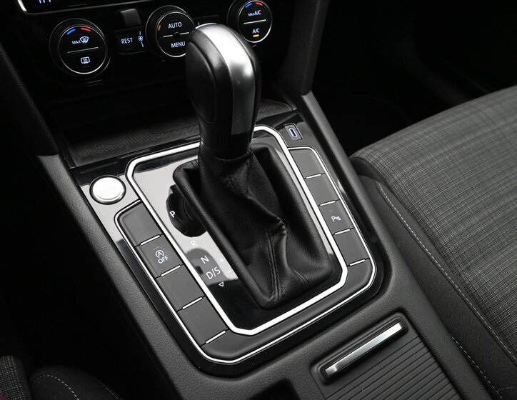 Volkswagen Passat 22