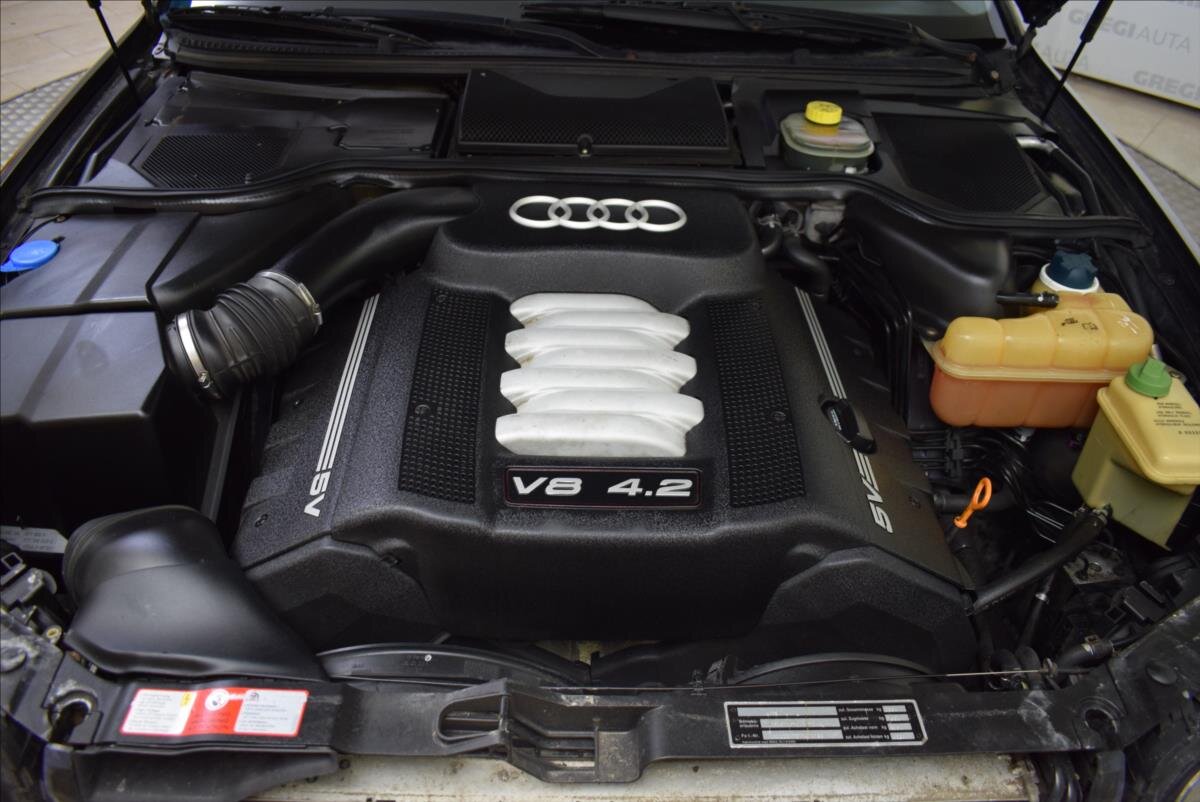 Audi S8 Sedan 4,2 l 265 kw