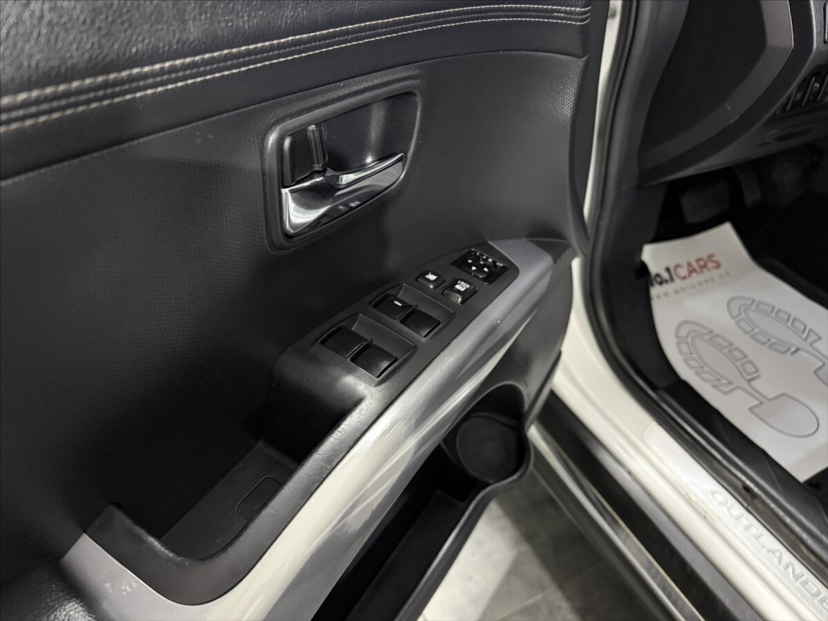 Mitsubishi Outlander SUV / Terénní 2,2 l 115 kw