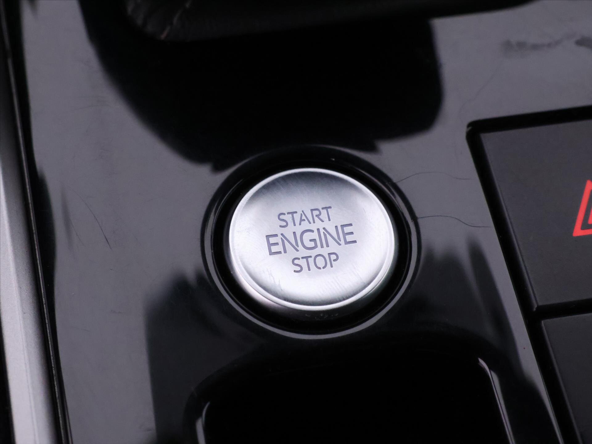 Volkswagen Touareg SUV / Terénní 3,0 l 210 kw