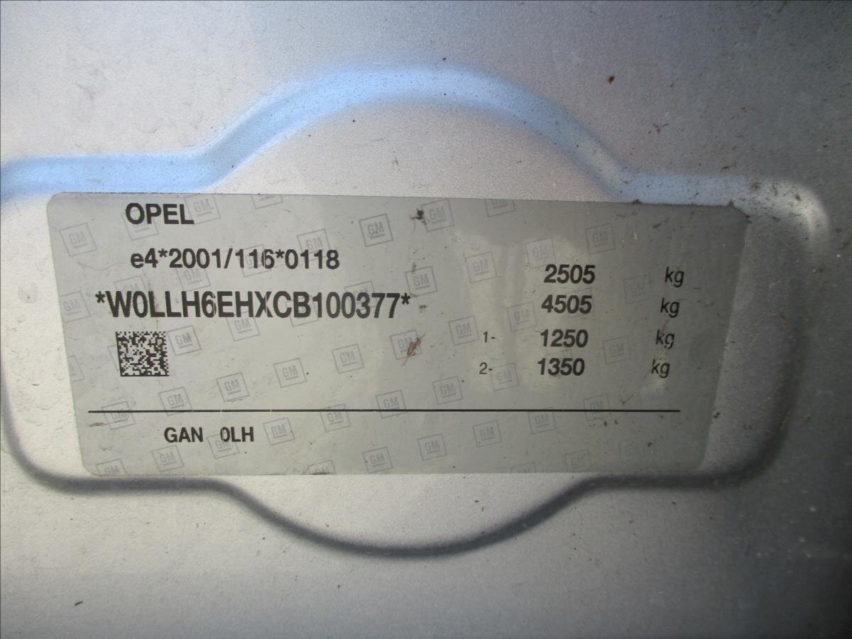 Opel Antara SUV 2,2 l 120 kw