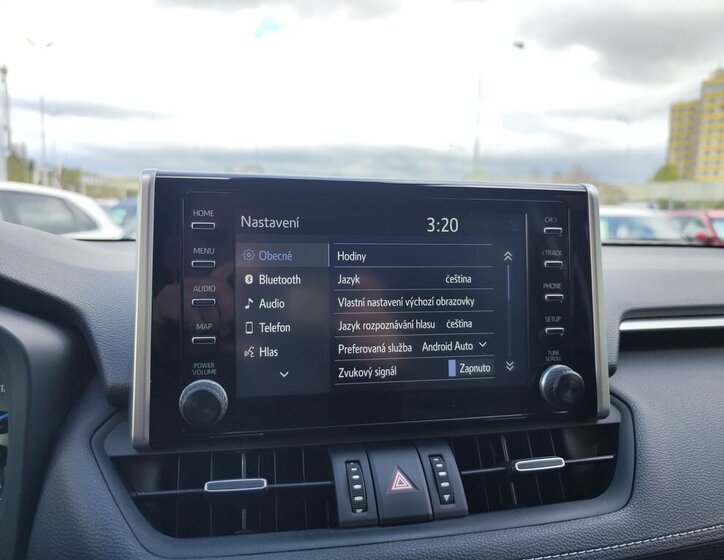 Toyota RAV4 SUV / Terénní 2,5 l 163 kw