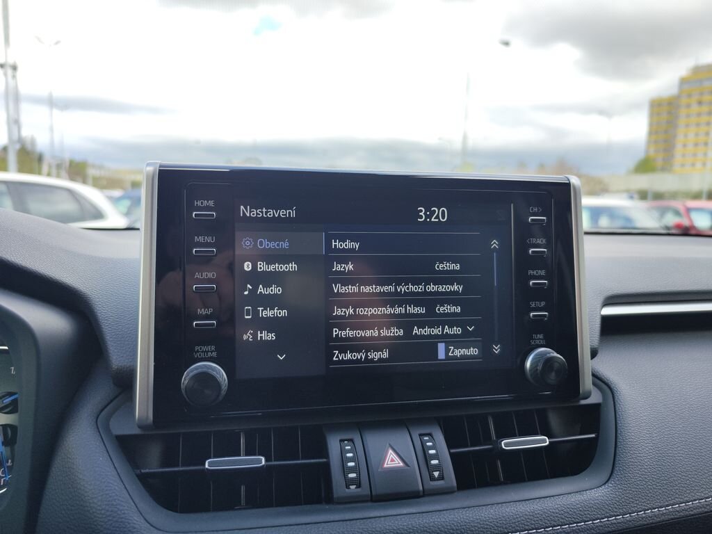 Toyota RAV4 SUV / Terénní 2,5 l 163 kw