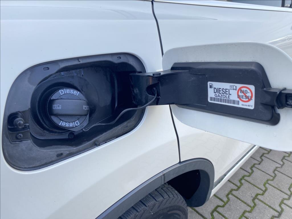 Volkswagen Touareg SUV / Terénní 3,0 l 176 kw