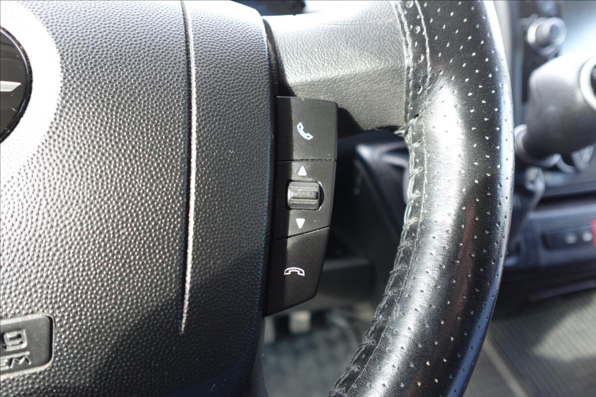 Opel Movano Valník 2,2 l 121 kw