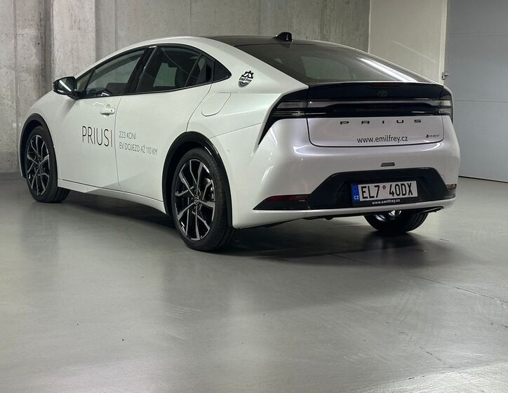 Toyota Prius 7