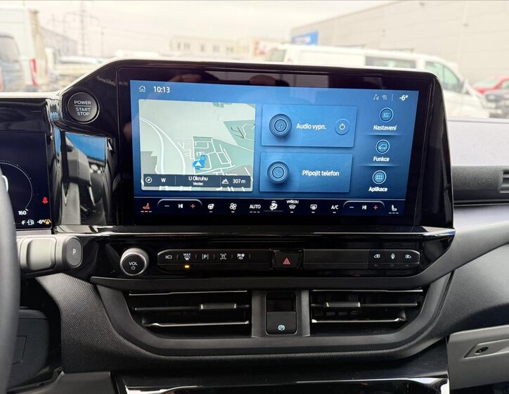 Ford Tourneo Custom Kombi 2,5 l 171 kw